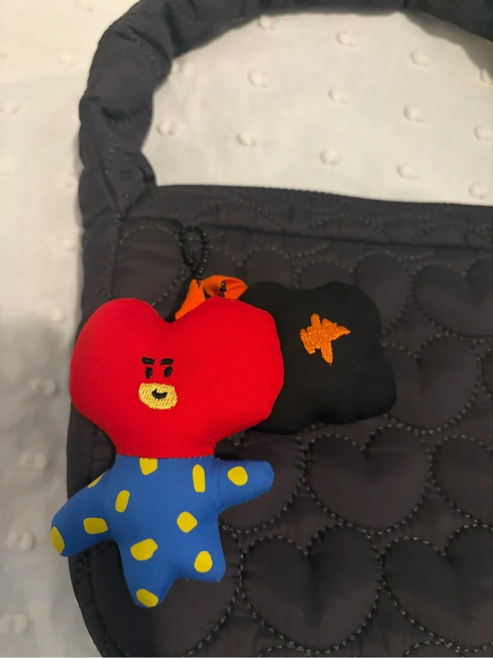 BT21 Tata Black Puffer Purse